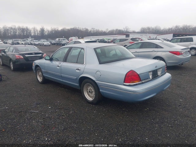 1999 FORD CROWN VICTORIA 2FAFP74W0XX150107 Photo 2