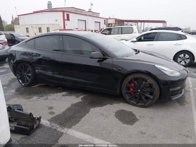 44663549 :رقم المزاد ، 5YJ3E1EB4KF230479 vin ، 2019 Tesla Model 3 Long Range/performance مزاد بيع