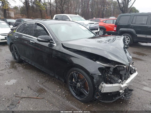 2018 MERCEDES-BENZ E 300 WDDZF4KB0JA393236