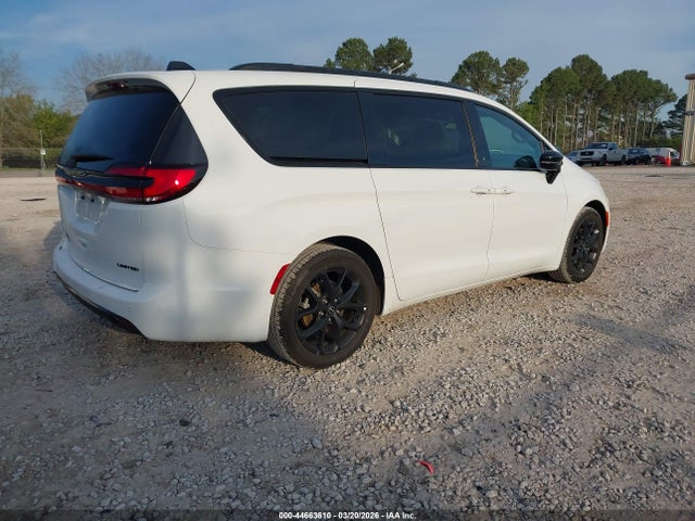 2025 CHRYSLER PACIFICA 2C4RC1GG7SR610963 Photo 3