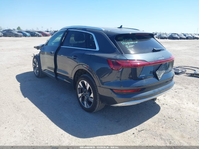 Продажа на аукционе авто 2021 Audi E-tron Premium Plus Quattro, vin: WA1LABGE3MB011540, номер лота: 44663629