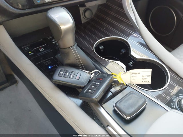 44663667 :رقم المزاد ، 2T2ZZMCA9HC050448 vin ، 2017 Lexus Rx 350 مزاد بيع