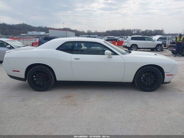 44663682 :رقم المزاد ، 2C3CDZAG1GH275517 vin ، 2016 Dodge Challenger Sxt مزاد بيع