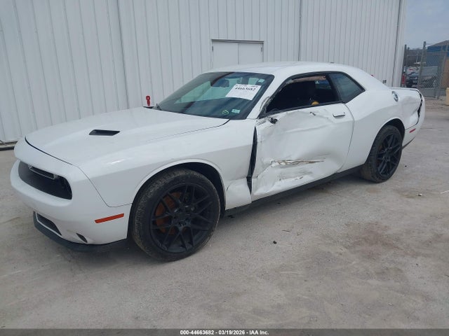 44663682 :رقم المزاد ، 2C3CDZAG1GH275517 vin ، 2016 Dodge Challenger Sxt مزاد بيع
