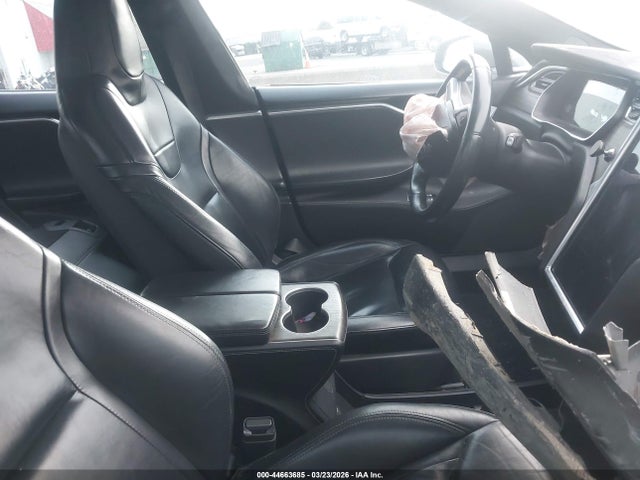 2015 Tesla Model S 70d/85d/p85d მანქანა იყიდება აუქციონზე, vin: 5YJSA1E23FF120178, აუქციონის ნომერი: 44663685