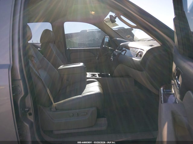 Aukcja sprzedaży 2010 Chevrolet Tahoe Lt, vin: 1GNUKBE04AR103247, numer aukcji: 44663691