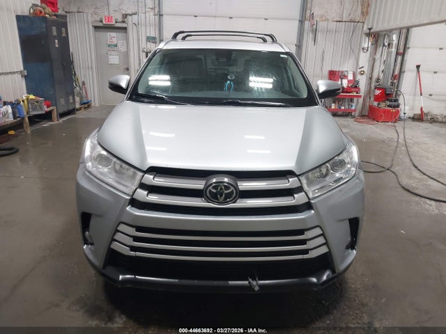 Toyota Highlander Xle 2018 5TDJZRFH0JS532925 Image 12
