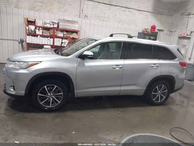 Toyota Highlander Xle 2018 5TDJZRFH0JS532925 Image 14