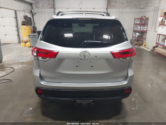 Toyota Highlander Xle 2018 5TDJZRFH0JS532925 Image 16