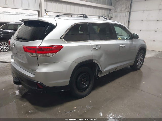 Toyota Highlander Xle 2018 5TDJZRFH0JS532925 Image 4