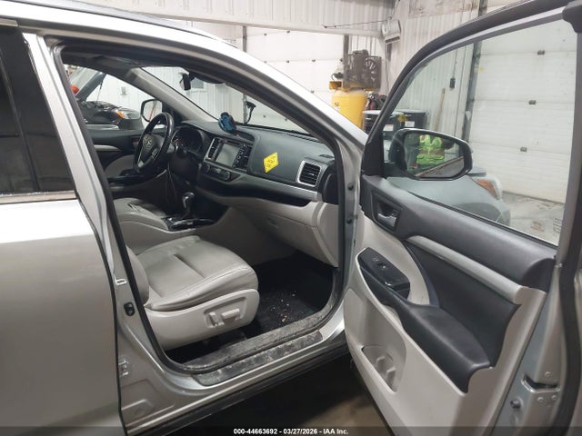 Toyota Highlander Xle 2018 5TDJZRFH0JS532925 Image 5