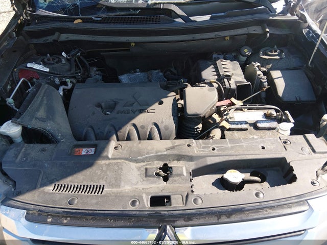 2015 Mitsubishi Outlander Se მანქანა იყიდება აუქციონზე, vin: JA4AD3A31FZ001028, აუქციონის ნომერი: 44663702