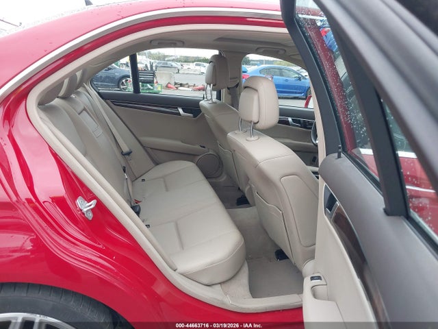 Aukcja sprzedaży 2014 Mercedes-benz C 250 Sport, vin: WDDGF4HB3ER312221, numer aukcji: 44663716