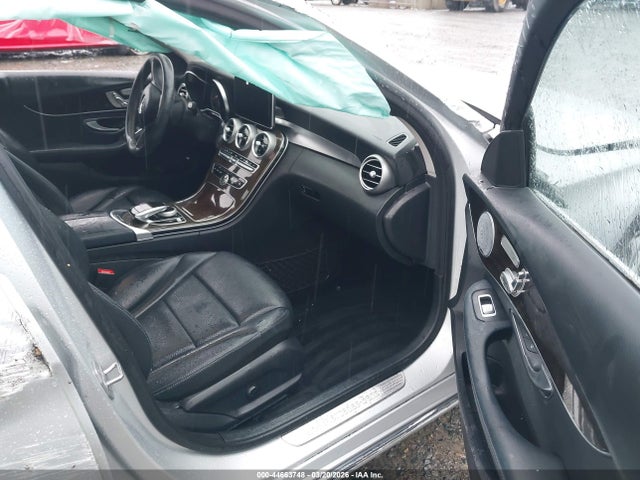 55SWF4KB0HU226162 Mercedes-Benz C 300 4matic