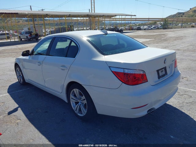 2010 BMW 528I WBANU5C58AC365652 Photo 2