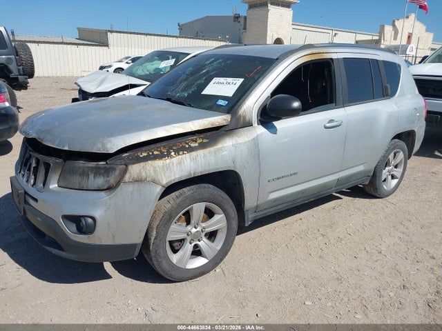 2011 JEEP COMPASS 1J4NT1FB2BD260224 Photo 1