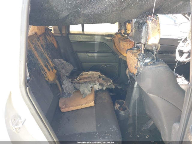 2011 JEEP COMPASS 1J4NT1FB2BD260224 Photo 7