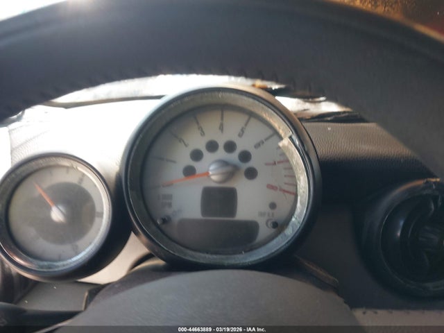 2011 MINI COOPER WMWZN3C52BTZ78340 Photo 6