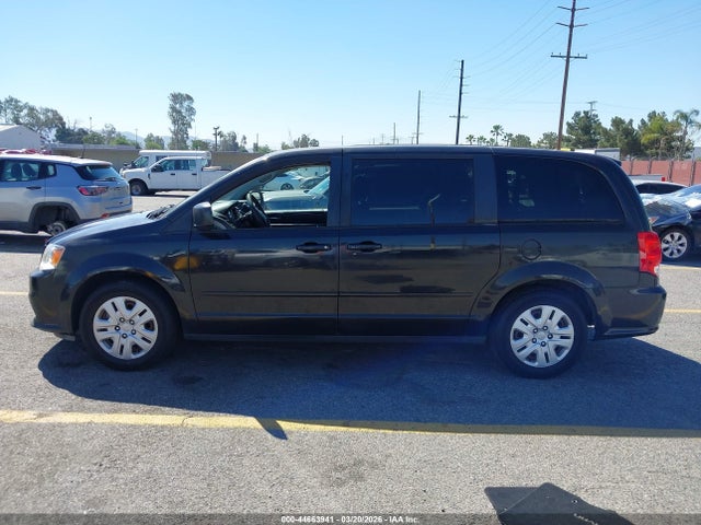 44663941 :رقم المزاد ، 2C4RDGBG4HR851444 vin ، 2017 Dodge Grand Caravan Se مزاد بيع