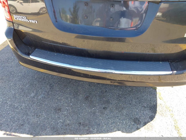 44663941 :رقم المزاد ، 2C4RDGBG4HR851444 vin ، 2017 Dodge Grand Caravan Se مزاد بيع