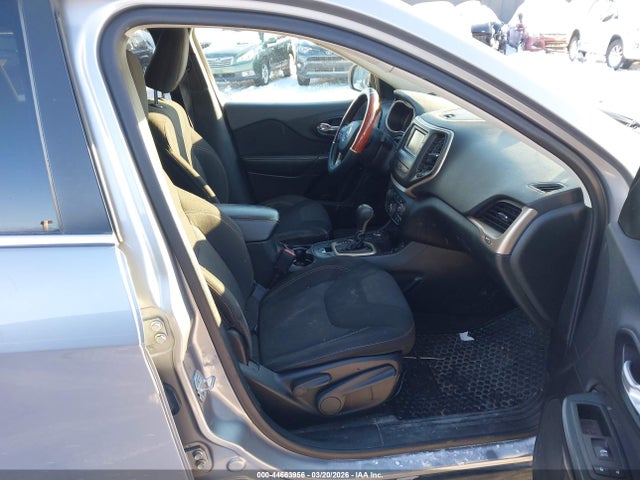 1C4PJMCB9FW648538 Jeep Cherokee Latitude