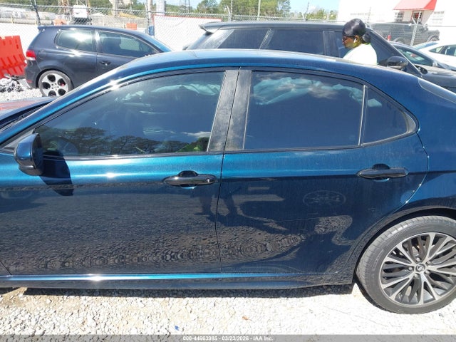 4T1B11HK8JU587135 Toyota CAMRY SE