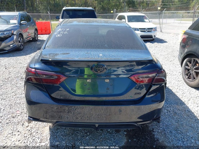 4T1B11HK8JU587135 Toyota CAMRY SE