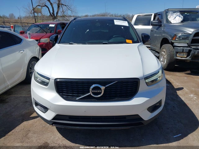 Auction sale of the 2019 Volvo Xc40 T5 R-design, vin: YV4162UM8K2056753, lot number: 44663987