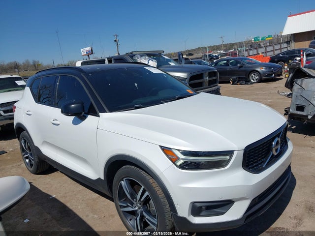 Auction sale of the 2019 Volvo Xc40 T5 R-design, vin: YV4162UM8K2056753, lot number: 44663987