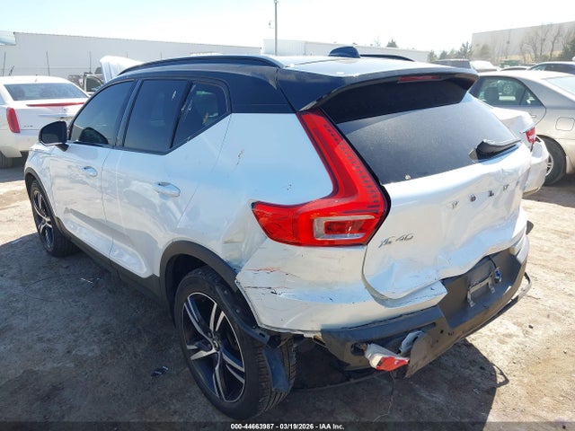 Auction sale of the 2019 Volvo Xc40 T5 R-design, vin: YV4162UM8K2056753, lot number: 44663987
