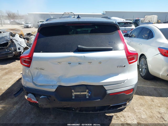 Auction sale of the 2019 Volvo Xc40 T5 R-design, vin: YV4162UM8K2056753, lot number: 44663987
