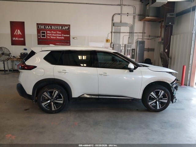 5N1AT3CA6MC704771 Nissan Rogue Sl Fwd