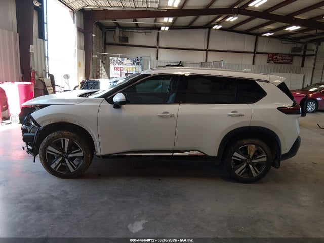 5N1AT3CA6MC704771 Nissan Rogue Sl Fwd