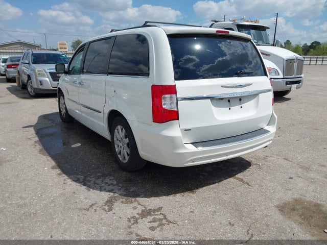 2011 CHRYSLER TOWN & COUNTRY 2A4RR8DG7BR655858 Photo 2