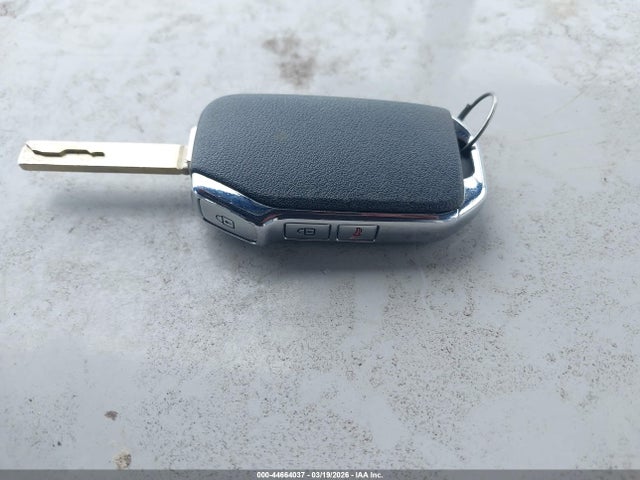 KNDCP3LE8R5169250 KIA NIRO LX
