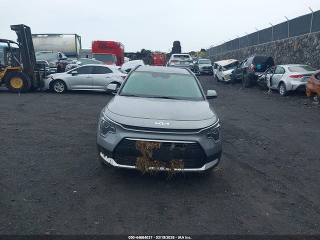 KNDCP3LE8R5169250 KIA NIRO LX