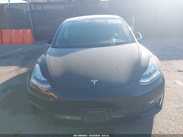 Продаж на аукціоні авто 2019 Tesla Model 3 Long Range/mid Range/standard Range/standard Range Plus, vin: 5YJ3E1EA2KF400068, номер лоту: 44664054