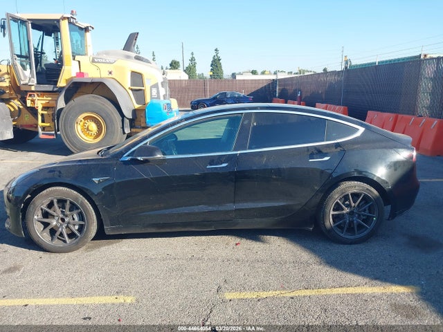 Продаж на аукціоні авто 2019 Tesla Model 3 Long Range/mid Range/standard Range/standard Range Plus, vin: 5YJ3E1EA2KF400068, номер лоту: 44664054