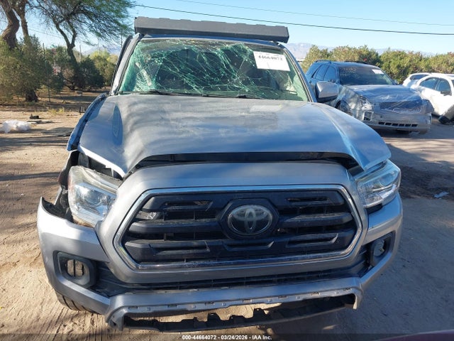 3TMCZ5AN1JM184762 Toyota Tacoma Sr5 V6