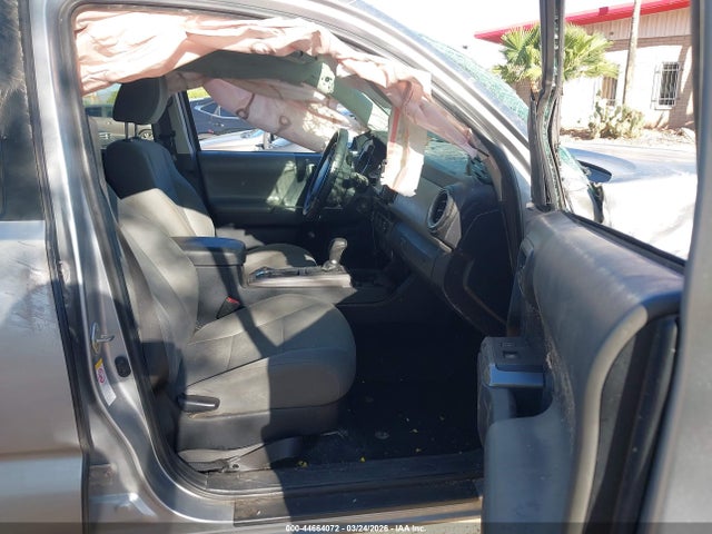 3TMCZ5AN1JM184762 Toyota Tacoma Sr5 V6