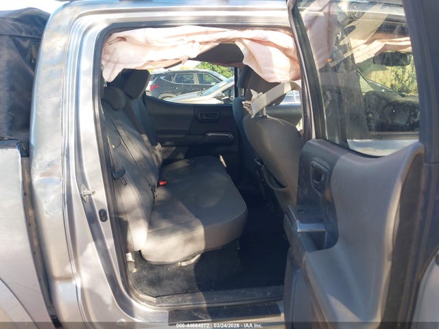 3TMCZ5AN1JM184762 Toyota Tacoma Sr5 V6