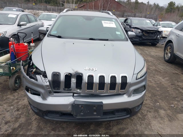 44664096 :رقم المزاد ، 1C4PJLCS9GW171850 vin ، 2016 Jeep Cherokee Latitude مزاد بيع