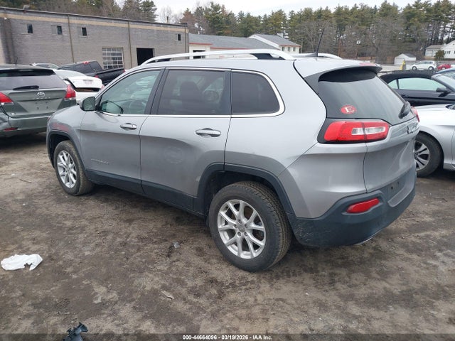 44664096 :رقم المزاد ، 1C4PJLCS9GW171850 vin ، 2016 Jeep Cherokee Latitude مزاد بيع