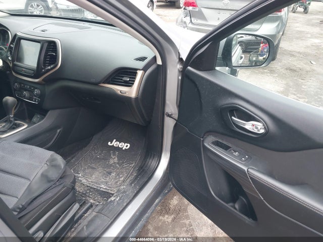 44664096 :رقم المزاد ، 1C4PJLCS9GW171850 vin ، 2016 Jeep Cherokee Latitude مزاد بيع