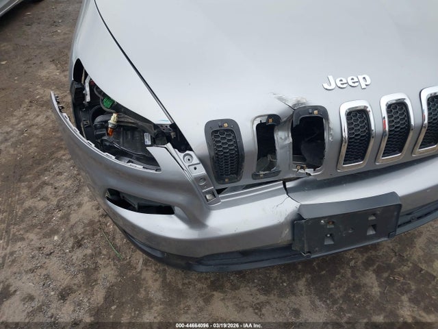 44664096 :رقم المزاد ، 1C4PJLCS9GW171850 vin ، 2016 Jeep Cherokee Latitude مزاد بيع
