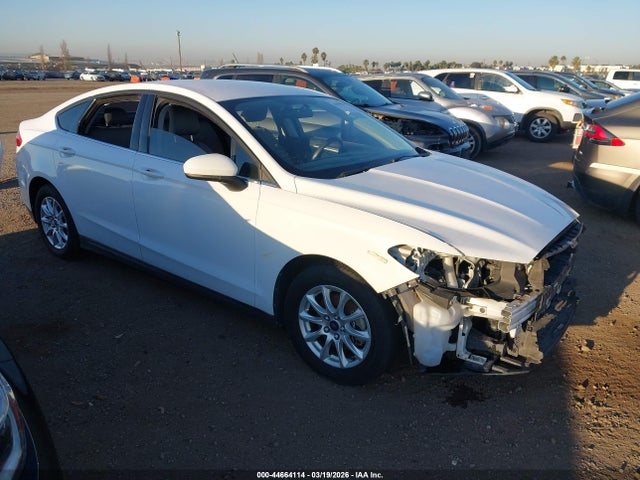 Aukcja sprzedaży 2015 Ford Fusion S, vin: 3FA6P0G70FR306851, numer aukcji: 44664114