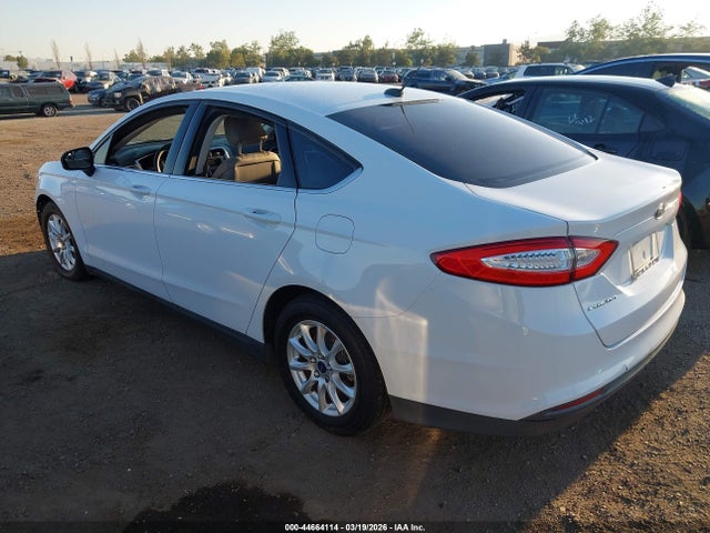 Aukcja sprzedaży 2015 Ford Fusion S, vin: 3FA6P0G70FR306851, numer aukcji: 44664114