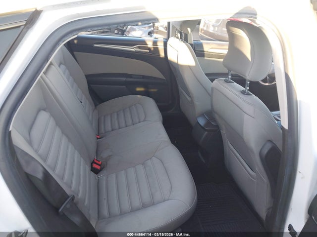 Aukcja sprzedaży 2015 Ford Fusion S, vin: 3FA6P0G70FR306851, numer aukcji: 44664114
