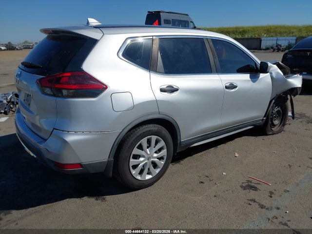 44664132 :رقم المزاد ، KNMAT2MT5JP598526 vin ، 2018 Nissan Rogue S مزاد بيع