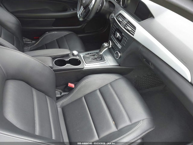Продажа на аукционе авто 2012 Mercedes-benz C 250, vin: WDDGJ4HB5CF792209, номер лота: 44664145